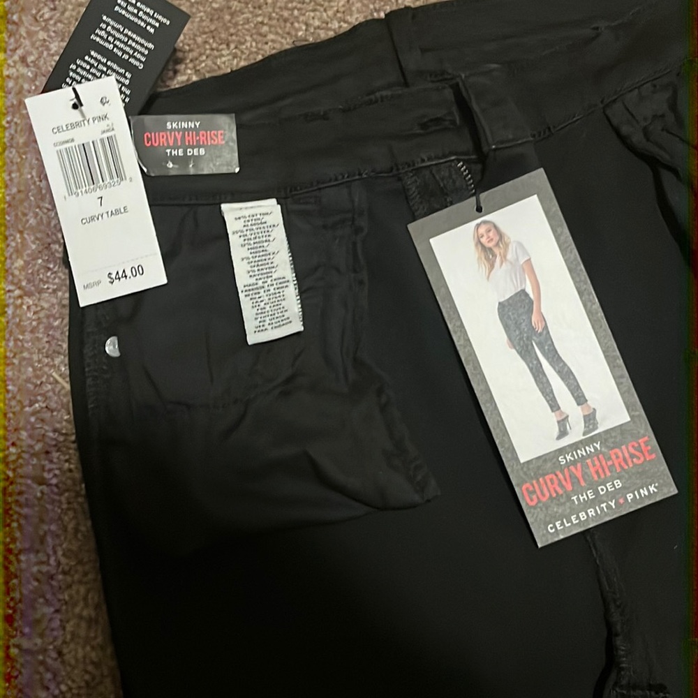 Curvy high-rise size 7 JUNIORS Macy’s ripped skinny jeans